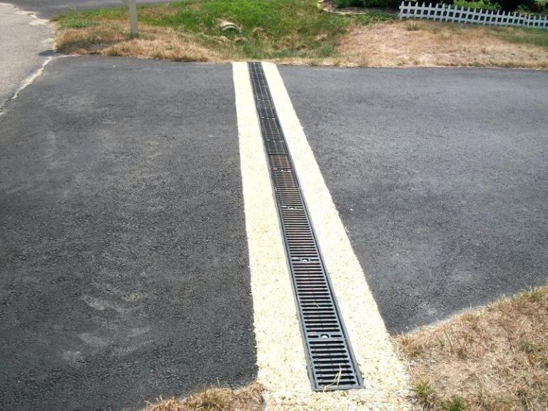 Comment installer un caniveau en béton? - Beton Expert
