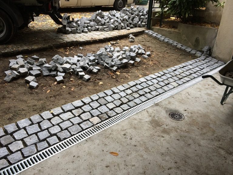 Comment installer un caniveau en béton? Beton Expert