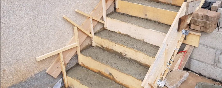 escalier beton coffrage et decoffrage