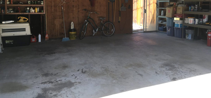 Nettoyer le sol du garage en béton ou en ciment