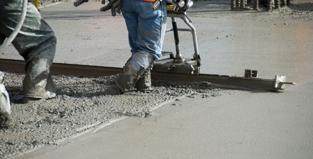 pose dalle en béton pour maison