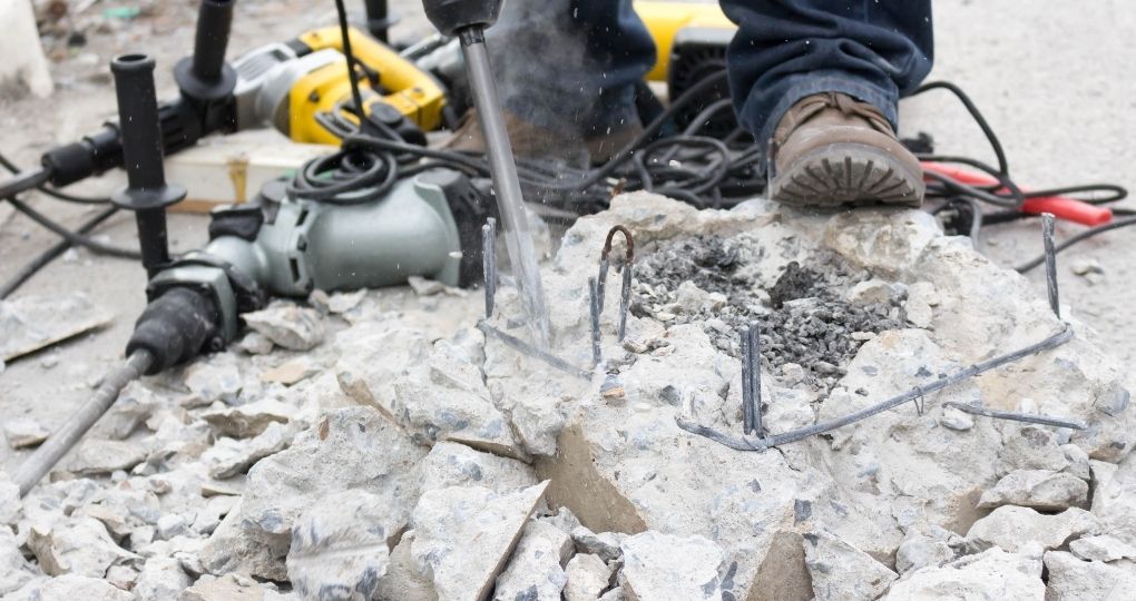 Comment casser une dalle de béton ?